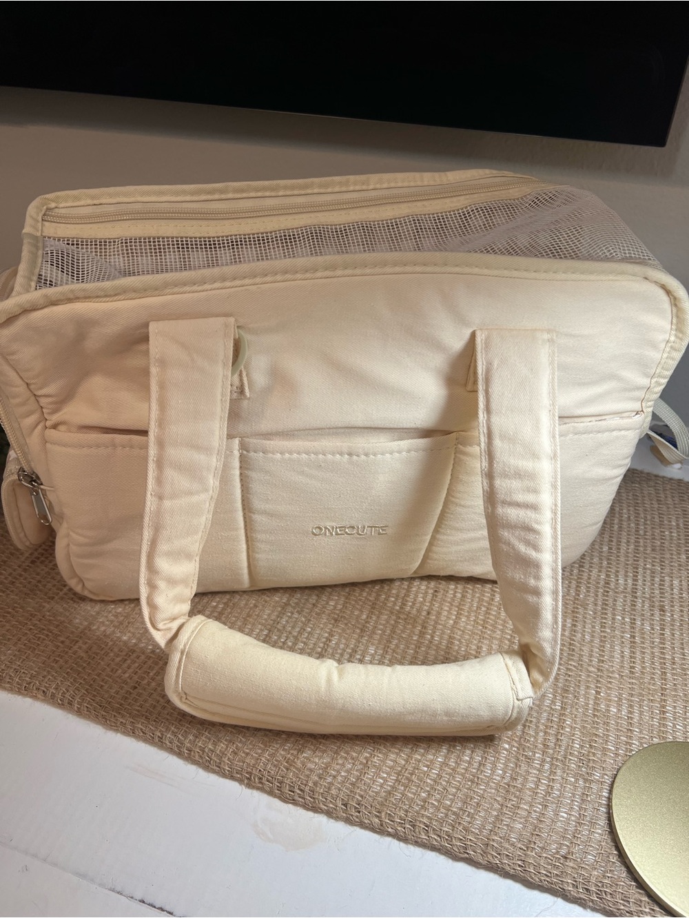 ONECUTE brand Cream small dog/cat carrier Bag with Dual Handles.